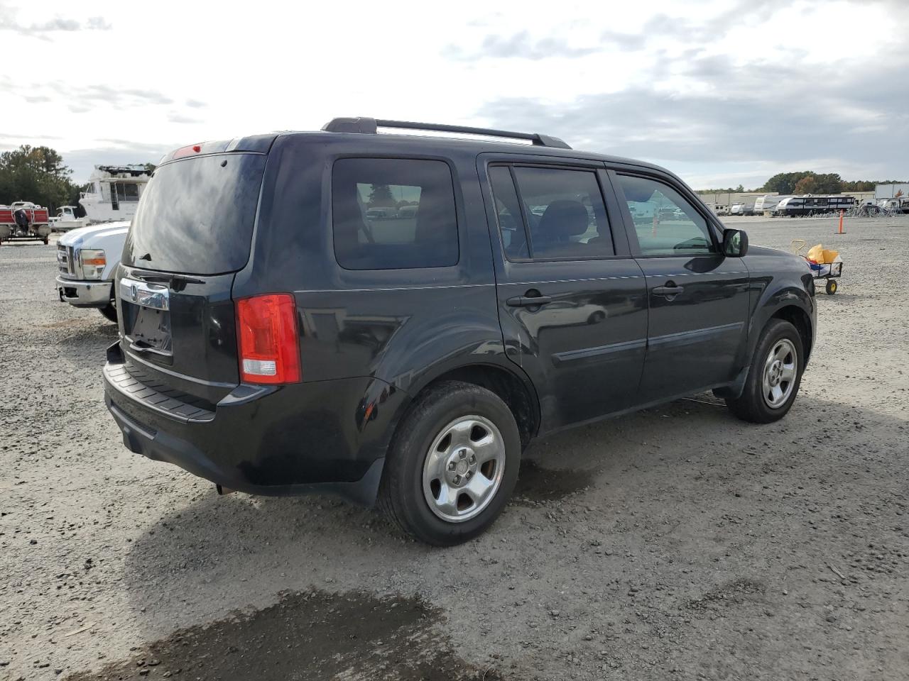 2012 HONDA PILOT LX photo 5