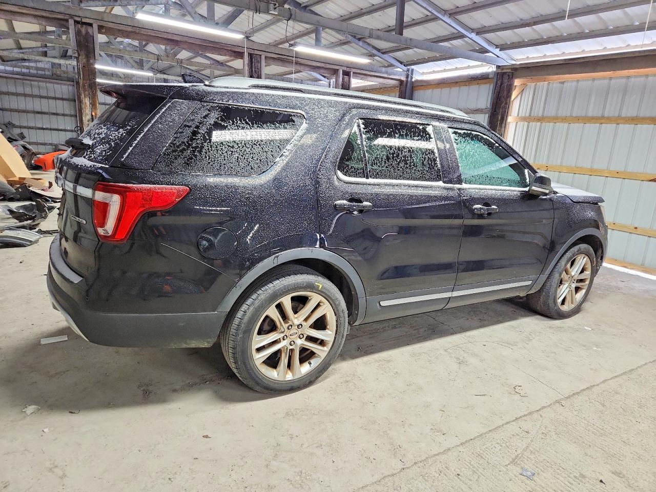 2016 FORD EXPLORER XLT photo 3