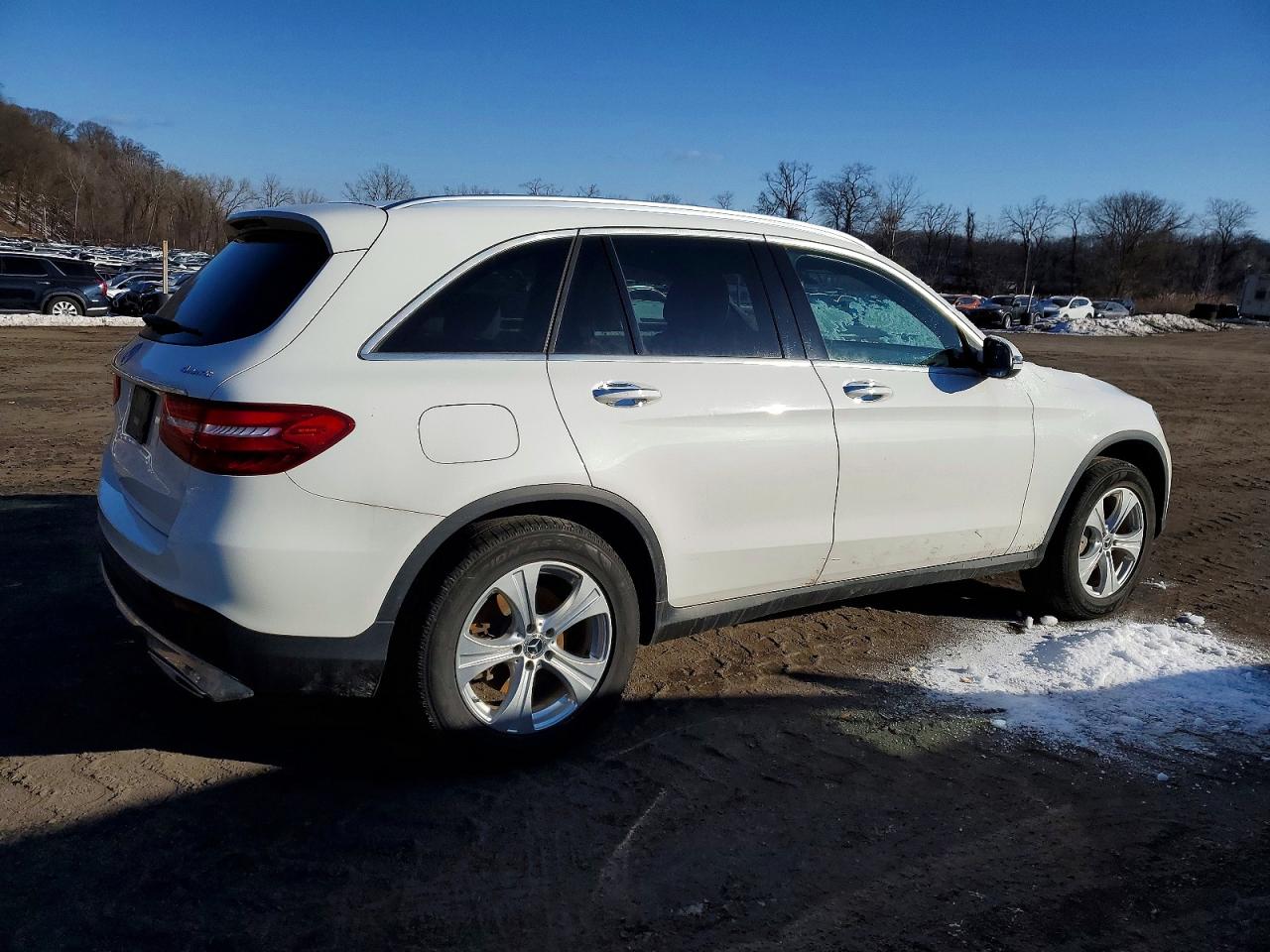 2018 MERCEDES-BENZ GLC 300 4MATIC photo 3