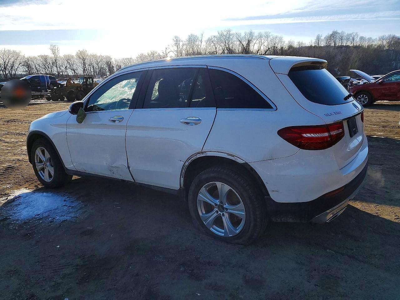 2018 MERCEDES-BENZ GLC 300 4MATIC photo 2