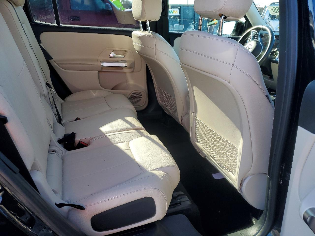 2020 MERCEDES-BENZ GLB 250 photo 11