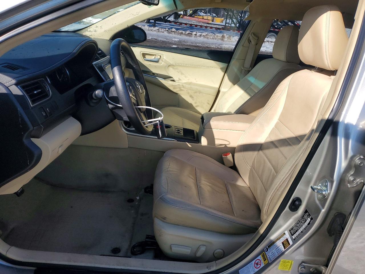 2015 TOYOTA CAMRY LE photo 7