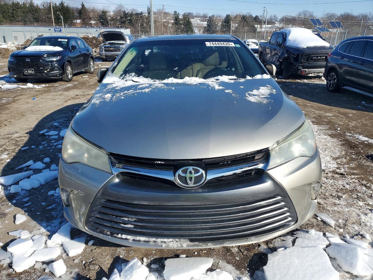 2015 TOYOTA CAMRY LE photo 5