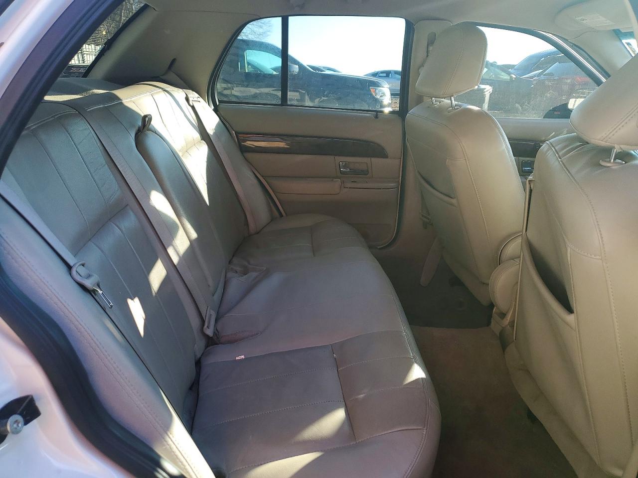 2009 MERCURY GRAND MARQUIS LS photo 19