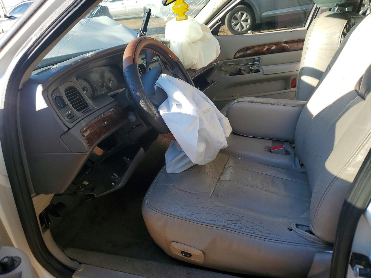 2009 MERCURY GRAND MARQUIS LS photo 13