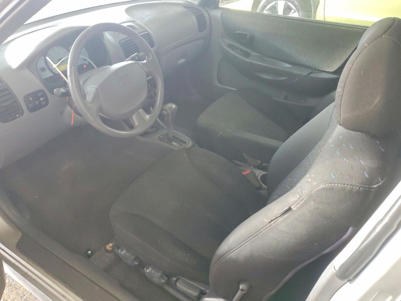 2005 HYUNDAI ACCENT GS photo 14