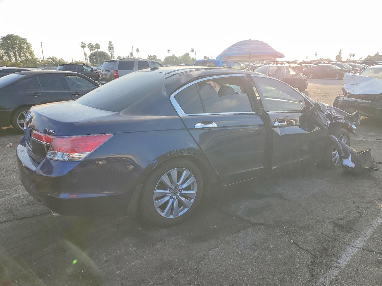 2011 HONDA ACCORD EXL photo 5