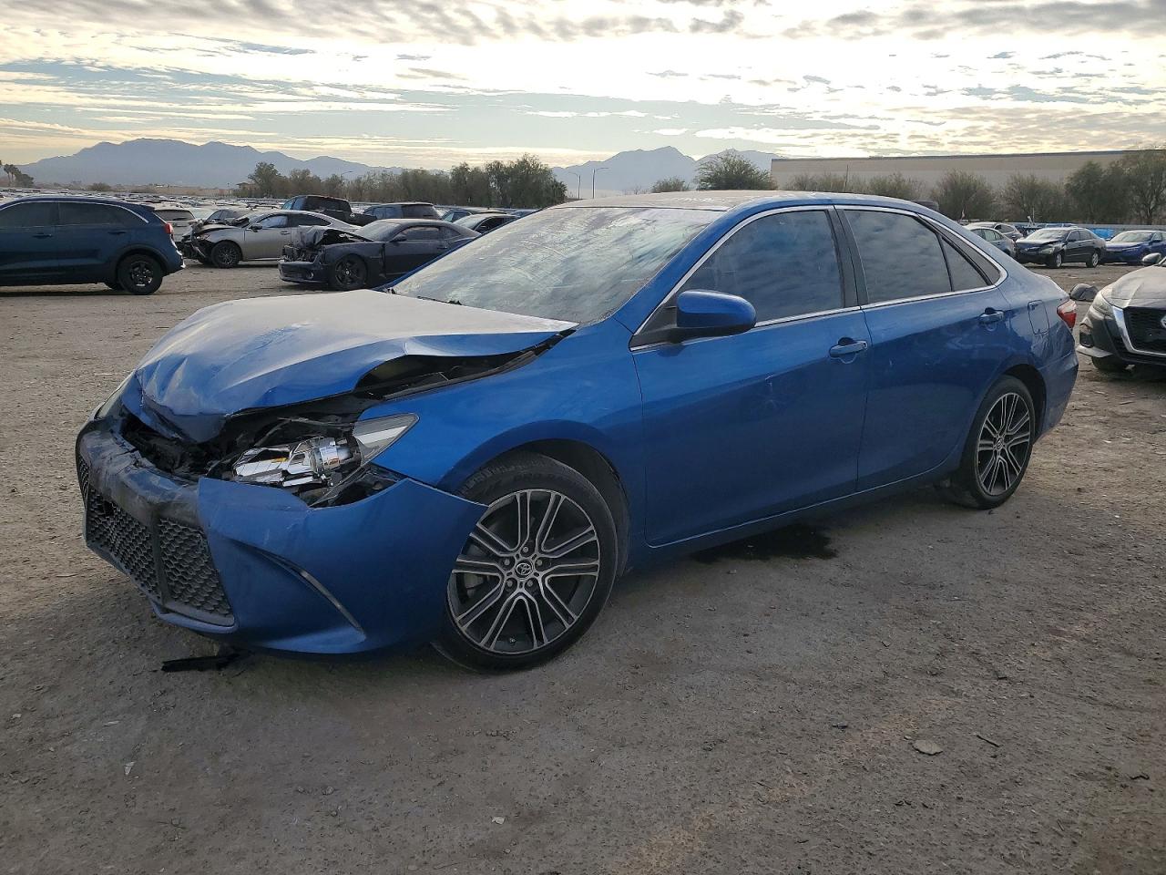 2016 TOYOTA CAMRY