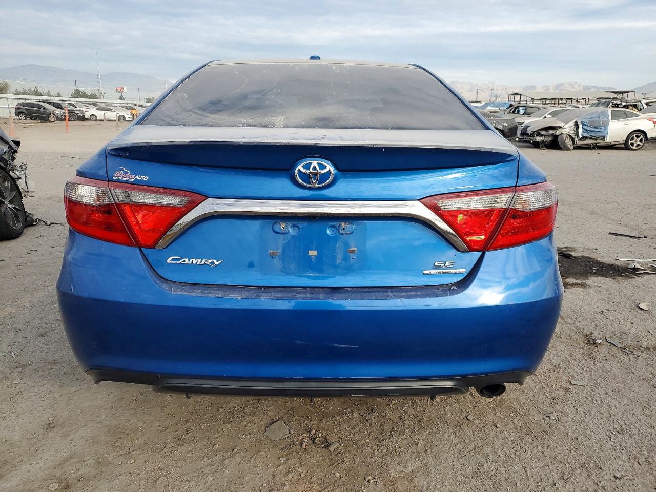2016 TOYOTA CAMRY LE photo 6