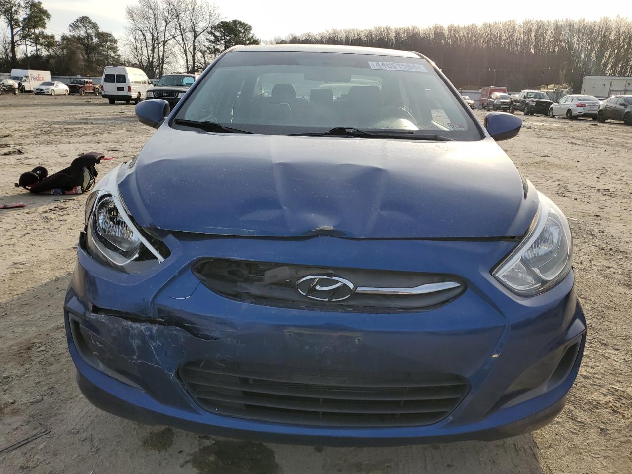 2017 HYUNDAI ACCENT SE photo 5