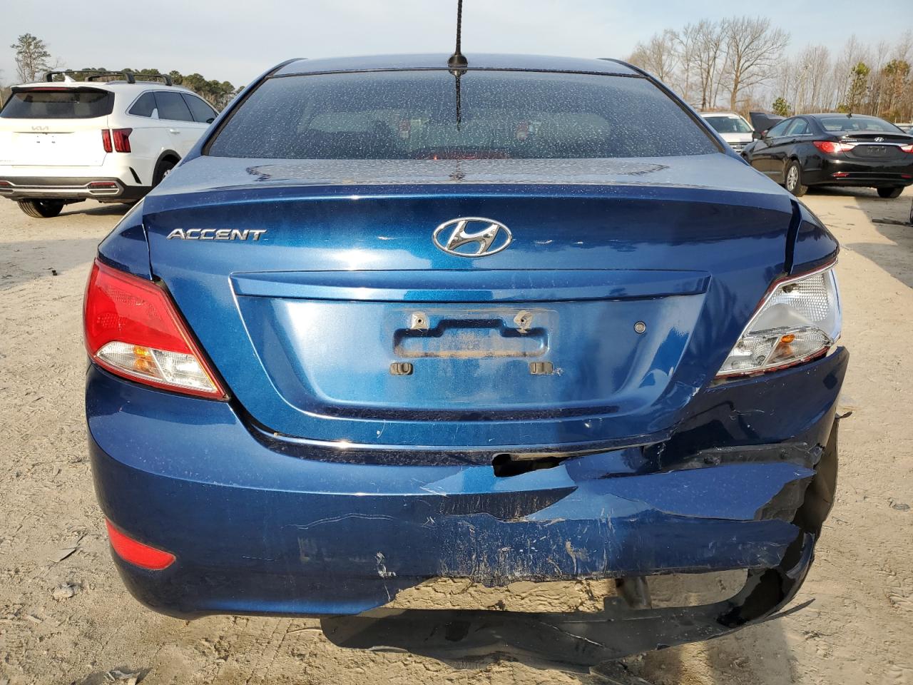 2017 HYUNDAI ACCENT SE photo 6