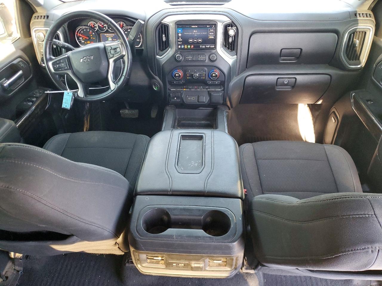 2020 CHEVROLET SILVERADO K1500 RST photo 8