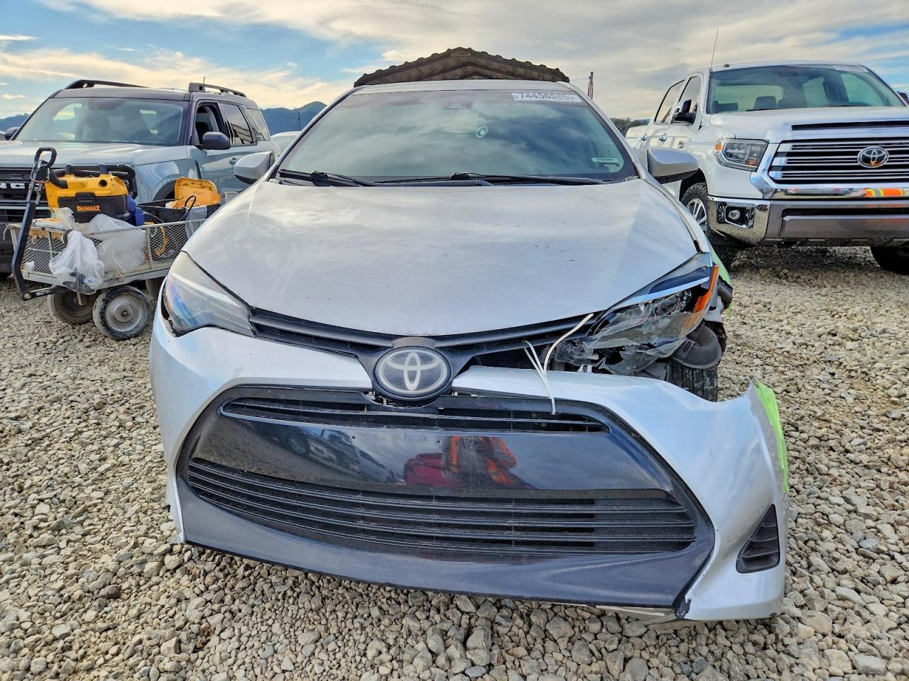 2019 TOYOTA COROLLA photo 9