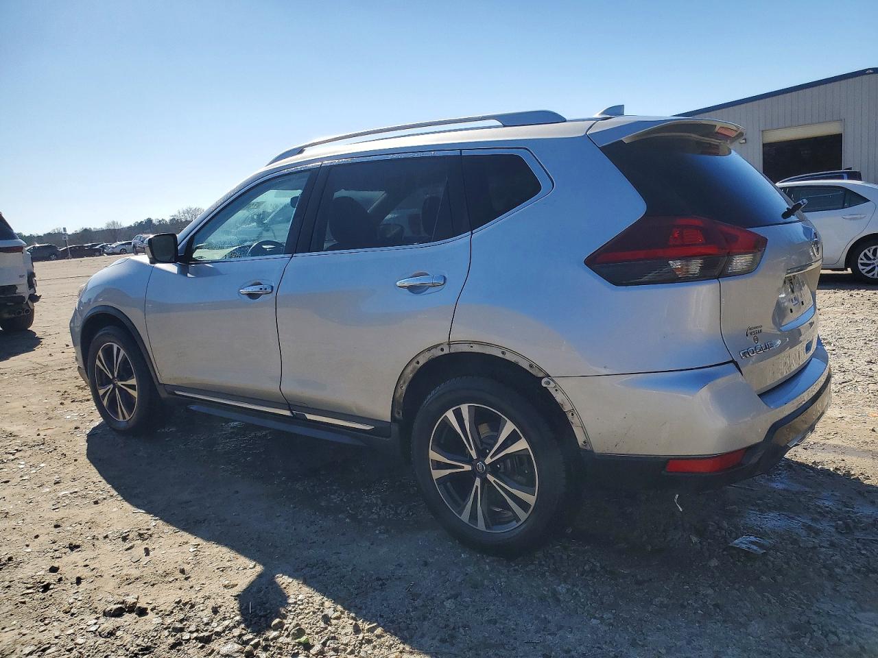 2018 NISSAN ROGUE SL photo 3