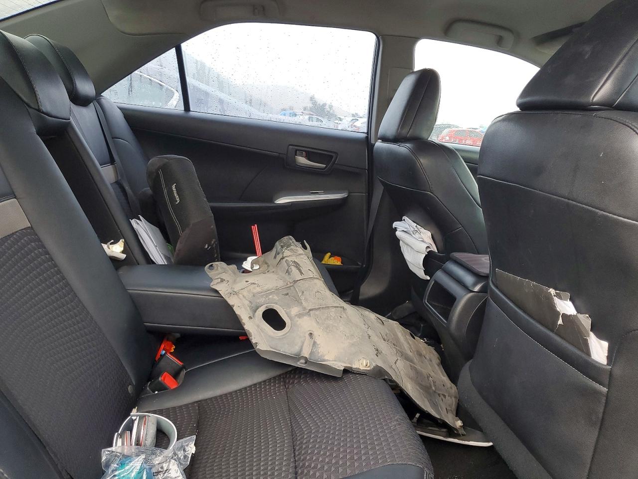 2014 TOYOTA CAMRY L photo 19