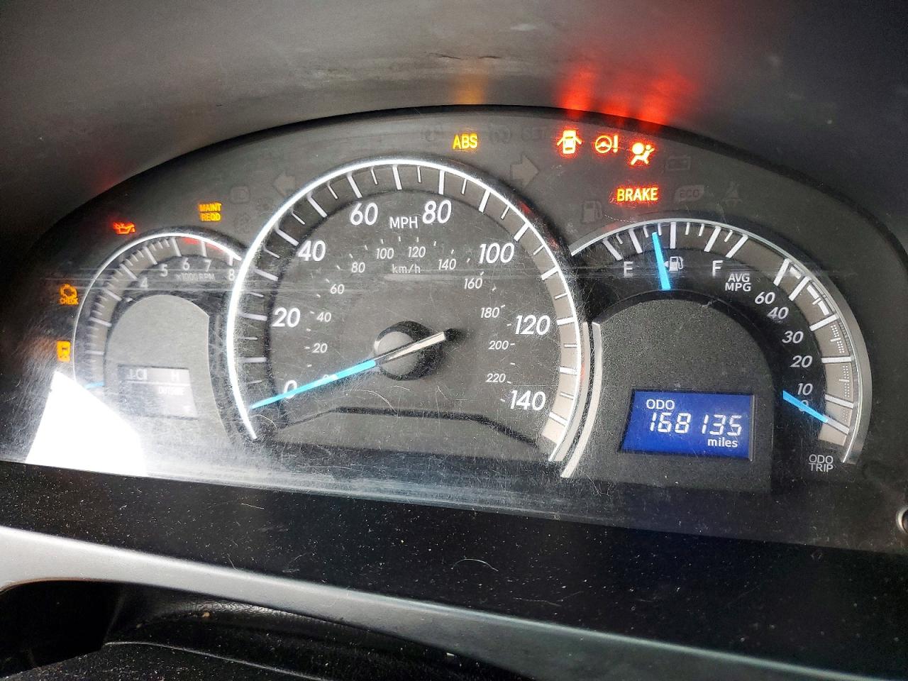 2014 TOYOTA CAMRY L photo 17