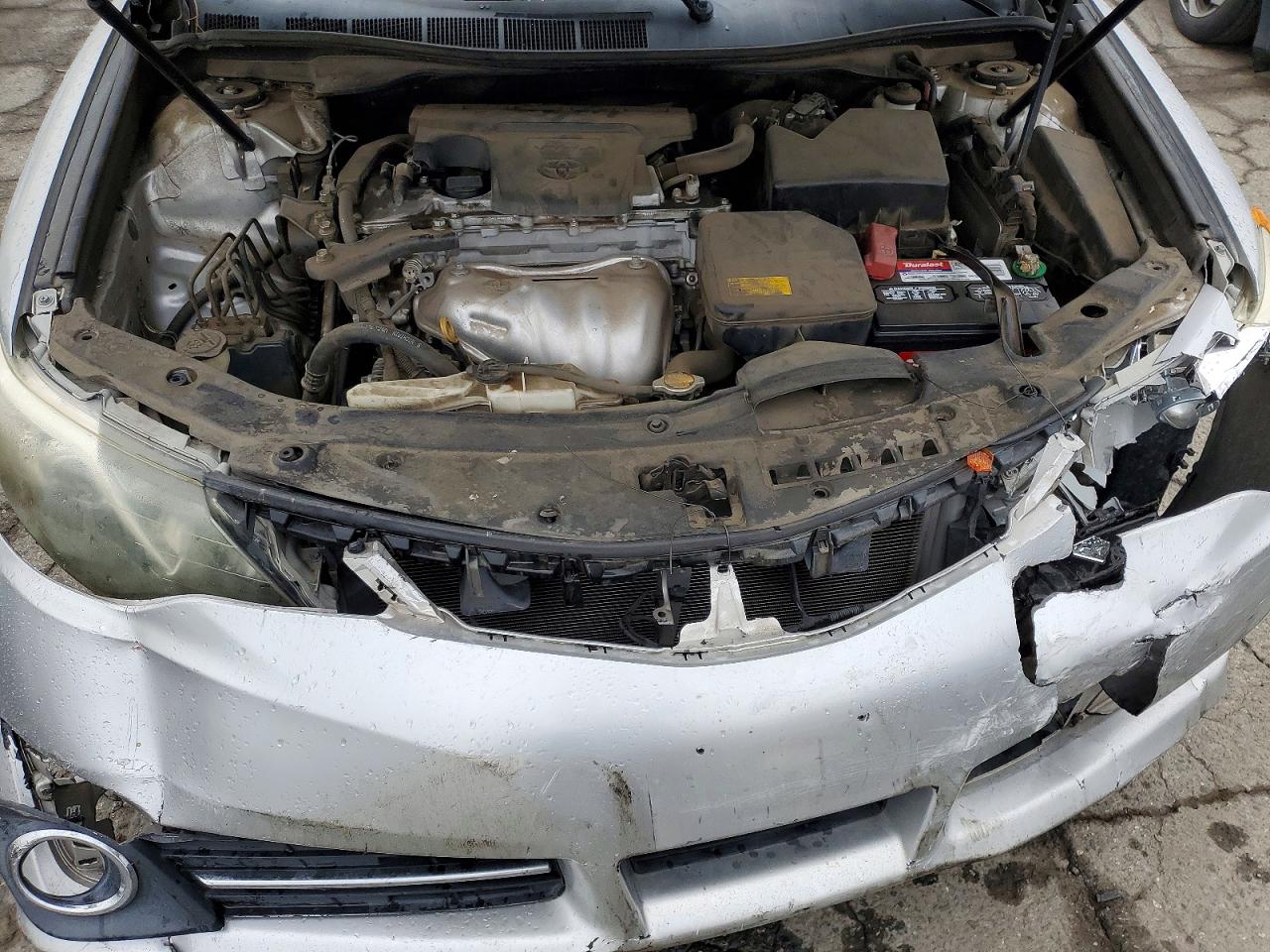 2014 TOYOTA CAMRY L photo 21
