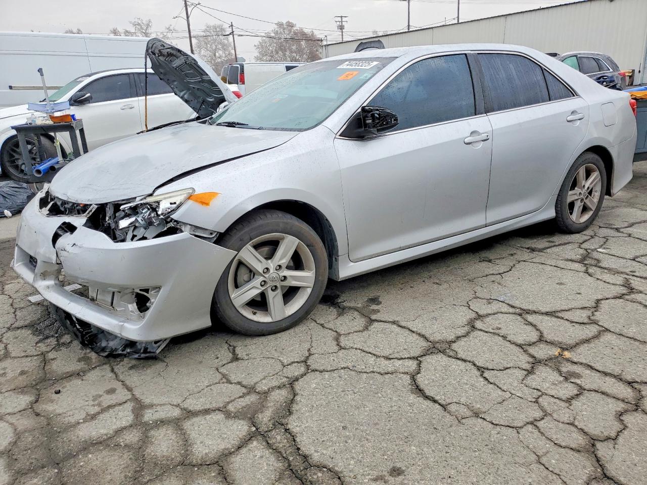 2014 TOYOTA CAMRY