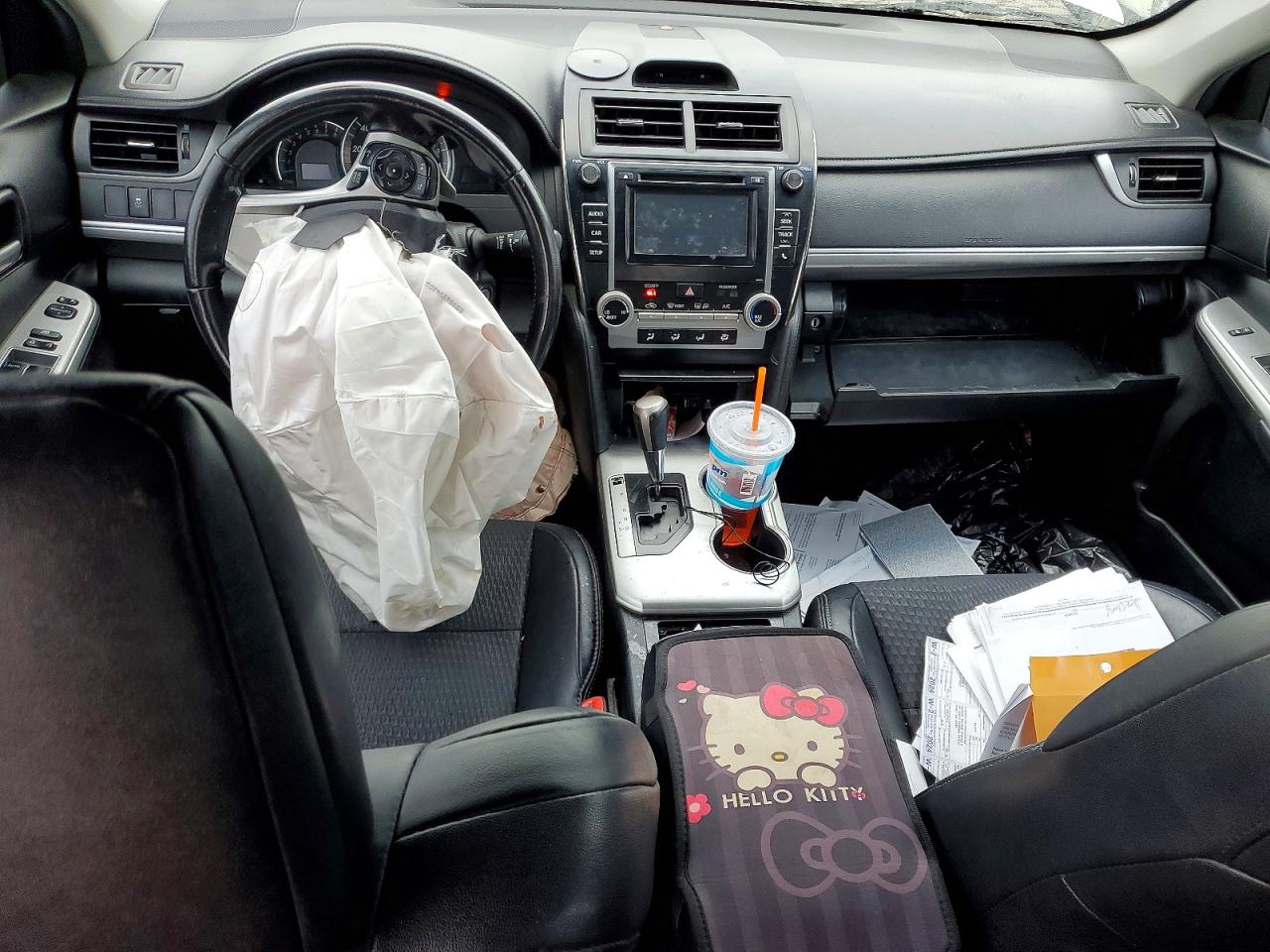 2014 TOYOTA CAMRY L photo 15