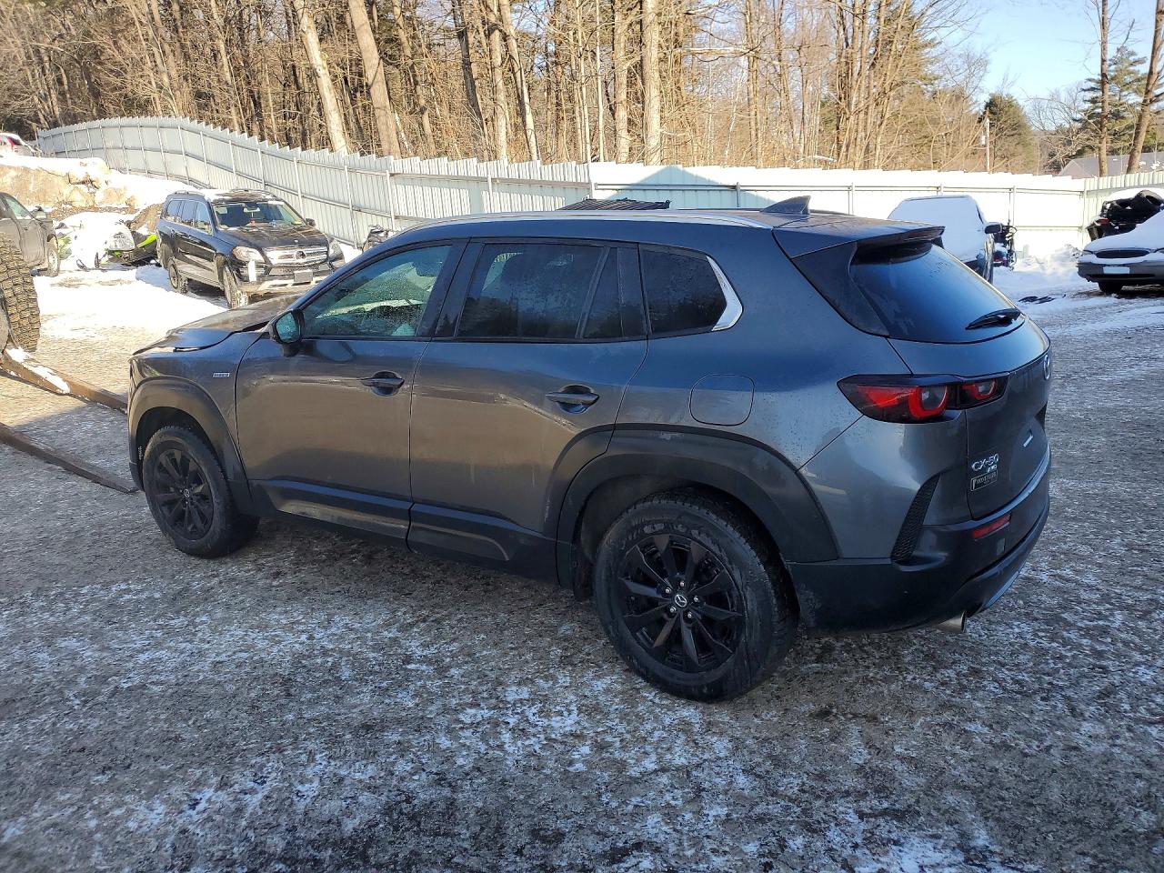 2025 MAZDA CX-50 PREFERRED photo 3