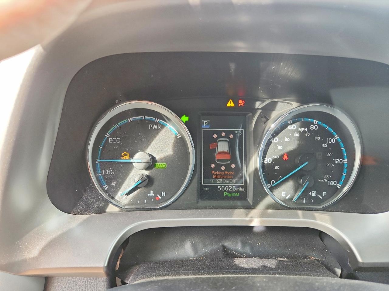 2018 TOYOTA RAV4 HV XLE photo 9