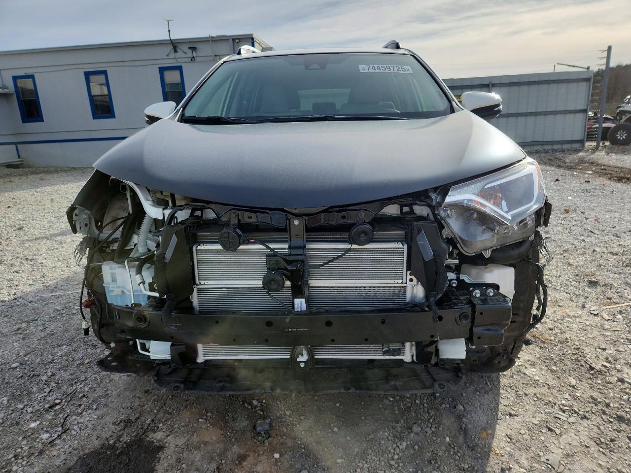 2018 TOYOTA RAV4 HV XLE photo 5
