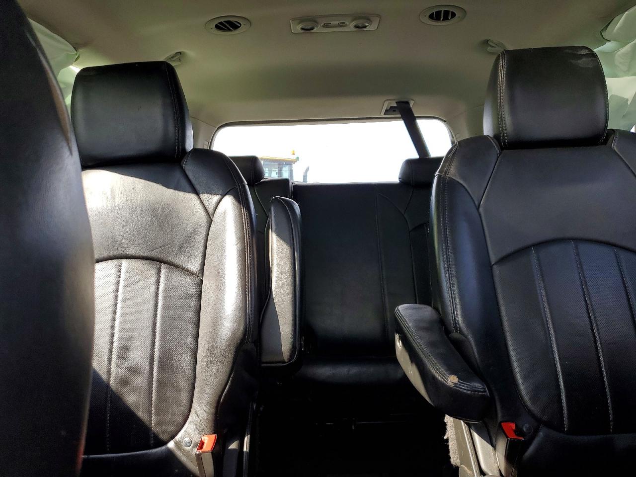 2014 GMC ACADIA DENALI photo 28