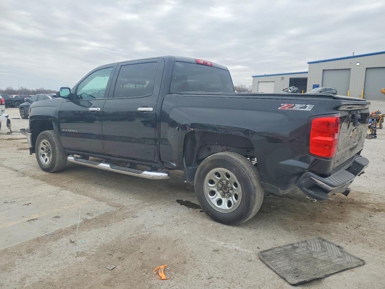 2014 CHEVROLET SILVERADO K1500 LT photo 2