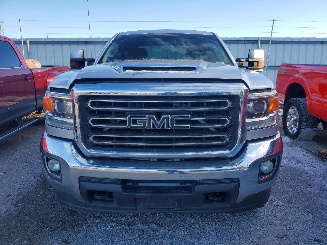 2017 GMC SIERRA K2500 HEAVY DUTY photo 9