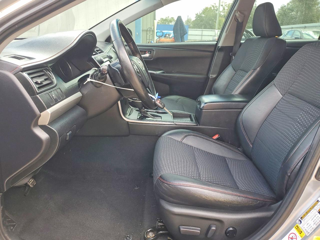 2015 TOYOTA CAMRY LE photo 7