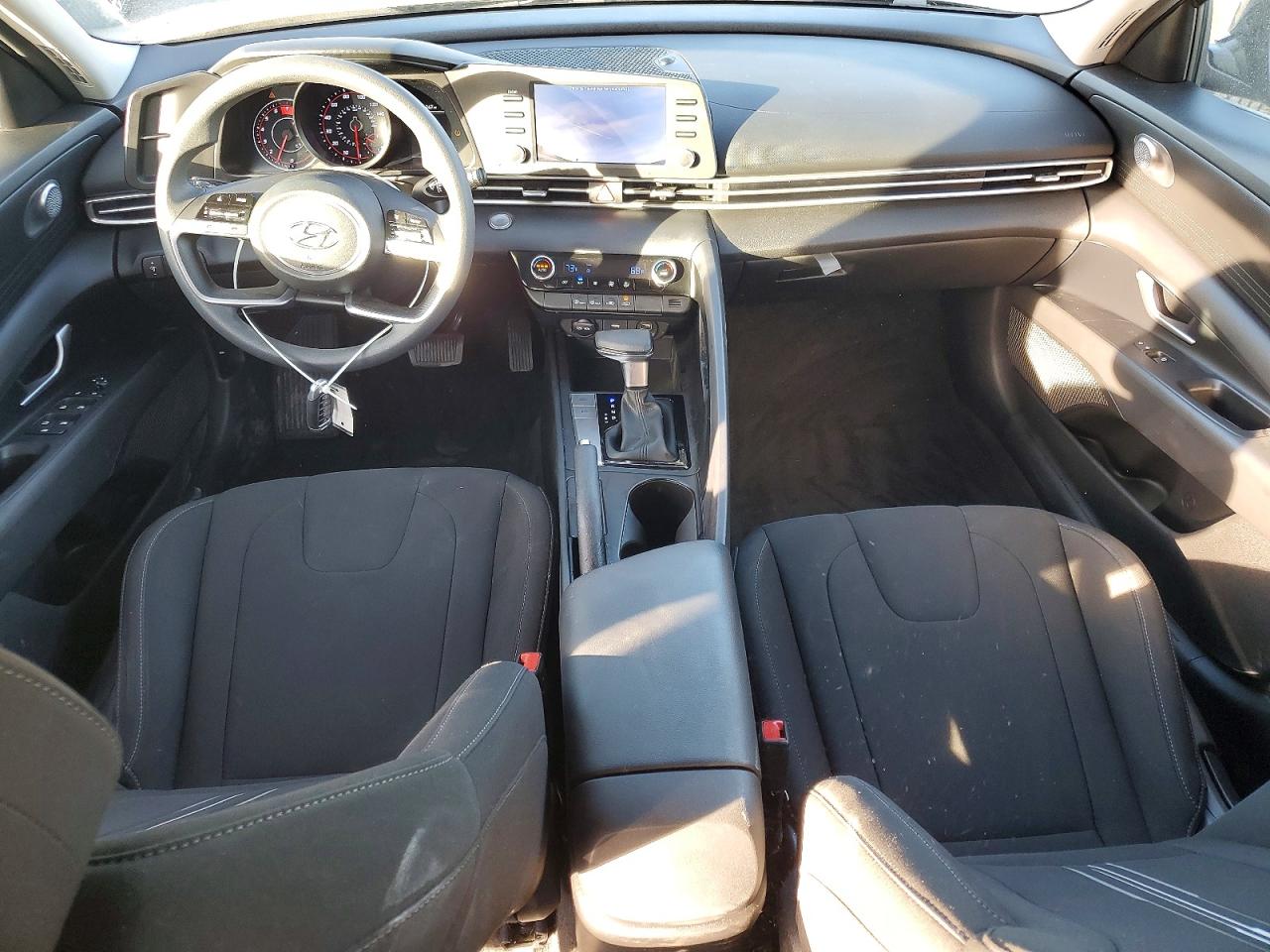 2022 HYUNDAI ELANTRA SEL photo 22