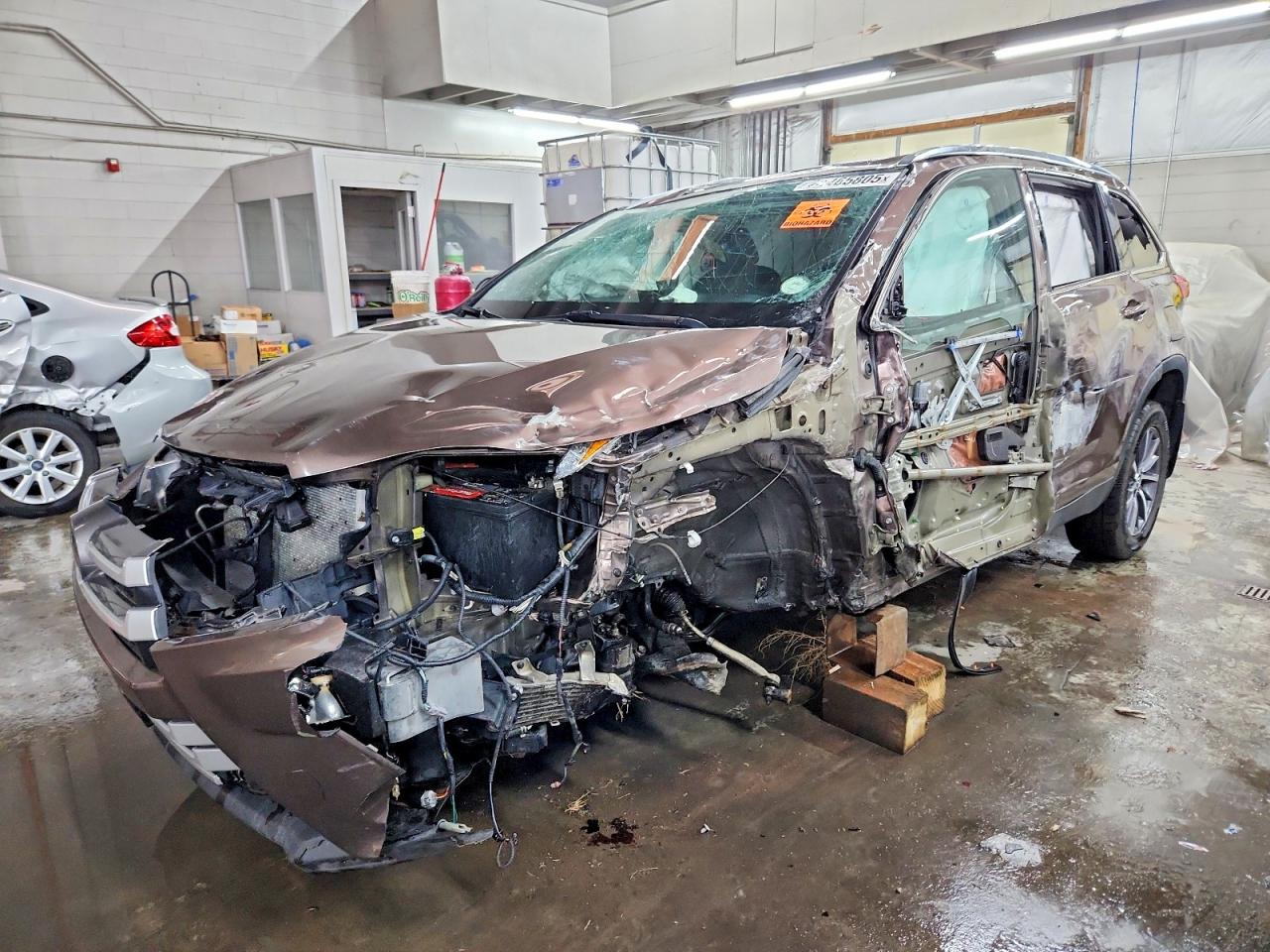 2019 TOYOTA HIGHLANDER