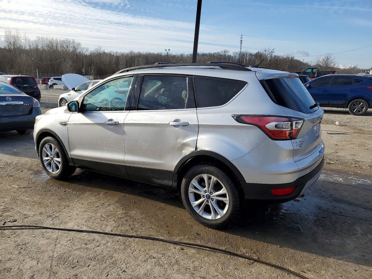 2017 FORD ESCAPE SE photo 3