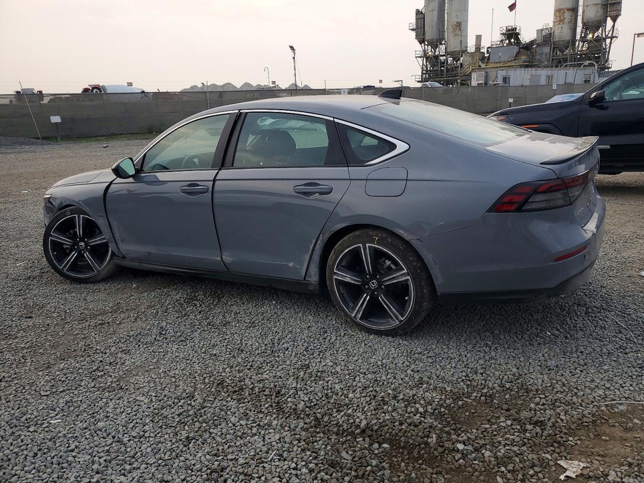 2025 HONDA ACCORD HYBRID SPORT photo 2