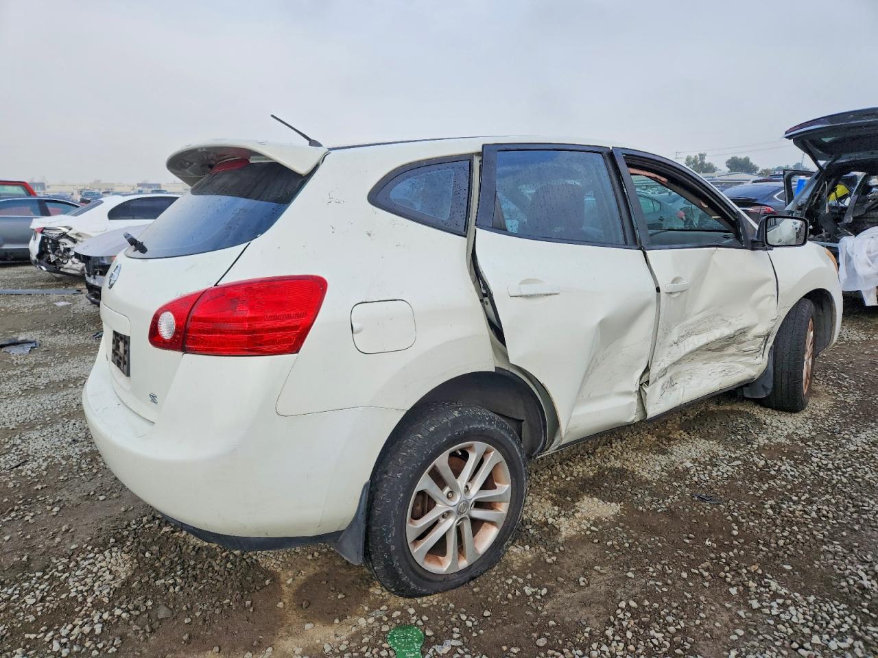 2009 NISSAN ROGUE S photo 5