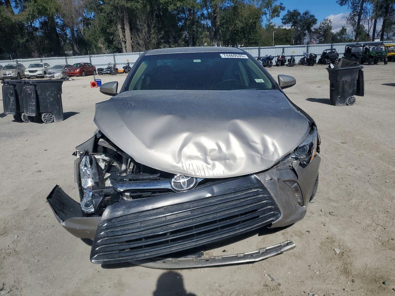 2017 TOYOTA CAMRY LE photo 5