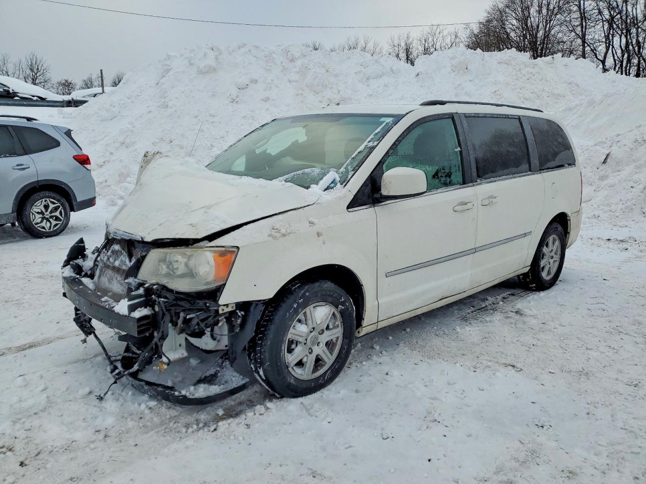 2010 CHRYSLER TOWN & COUNTRY