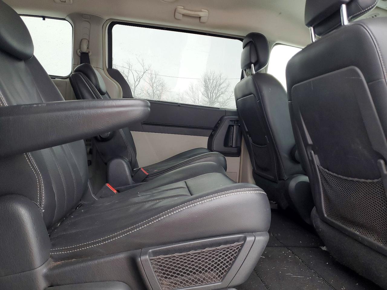 2010 CHRYSLER TOWN & COUNTRY TOURING PLUS photo 21