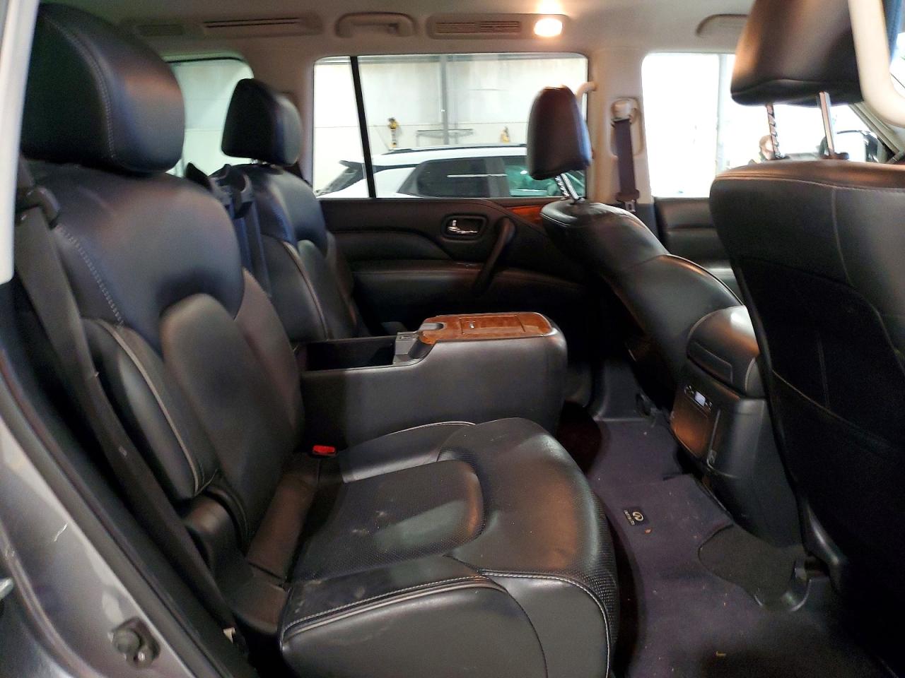2018 INFINITI QX80 BASE photo 21