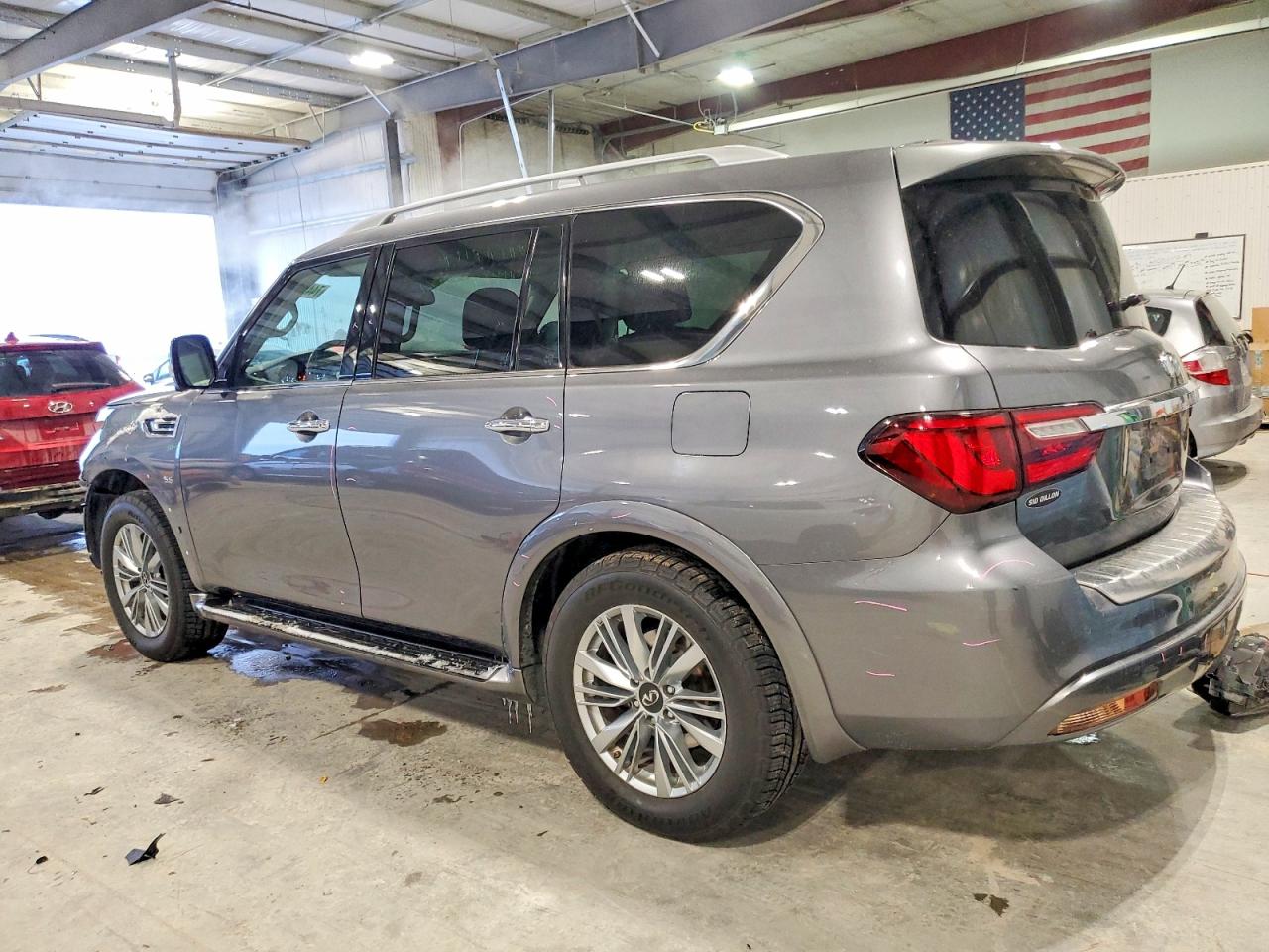 2018 INFINITI QX80 BASE photo 3