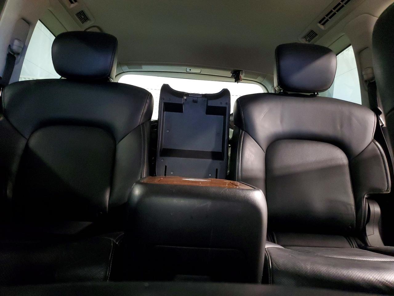 2018 INFINITI QX80 BASE photo 19