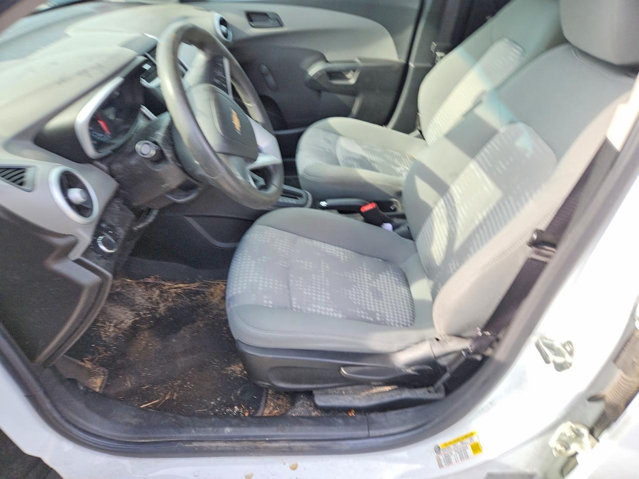 2017 CHEVROLET SONIC LS photo 13