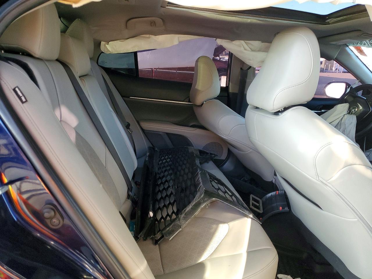2022 TOYOTA CAMRY XSE photo 19
