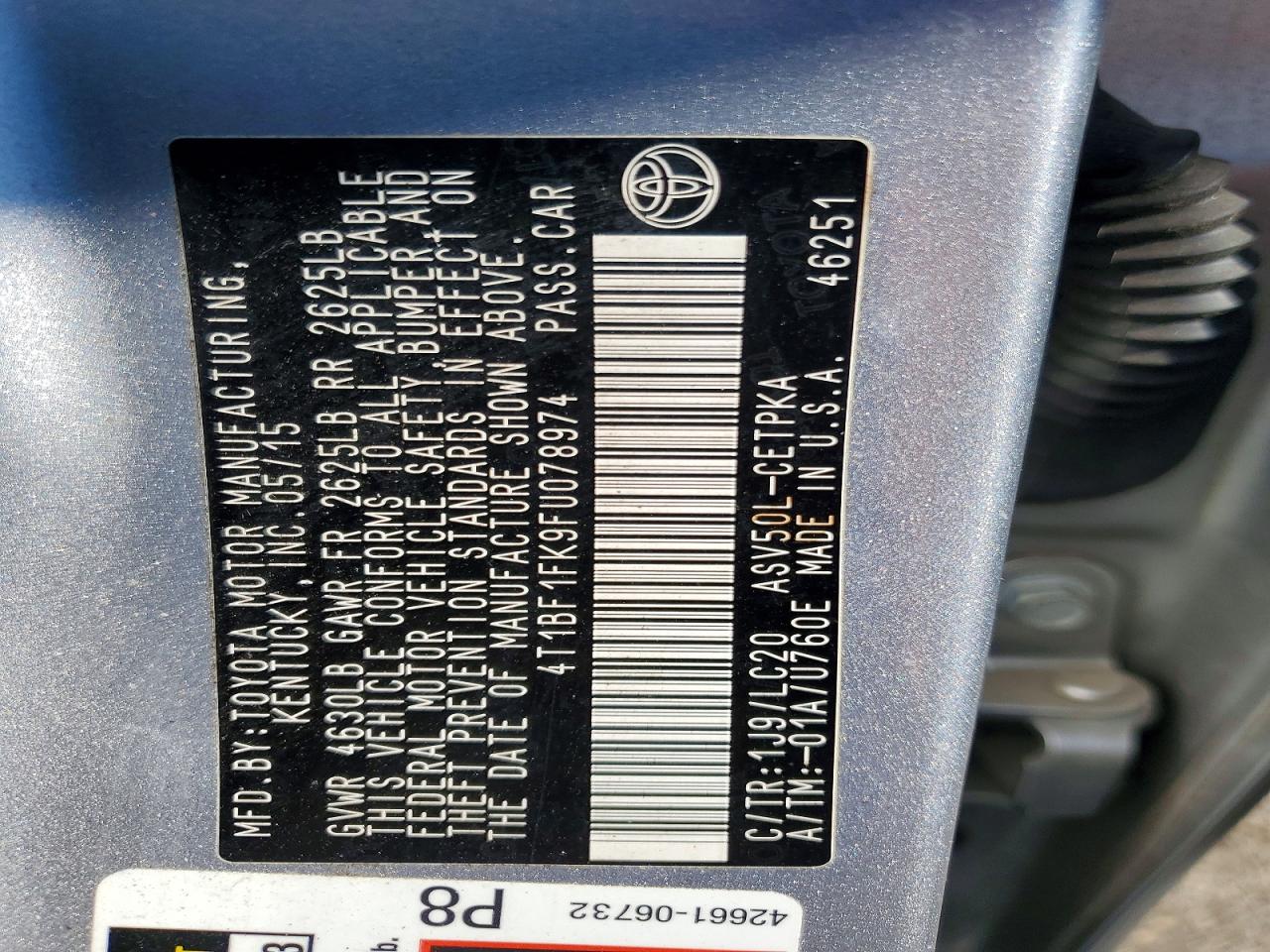 2015 TOYOTA CAMRY XLE photo 23