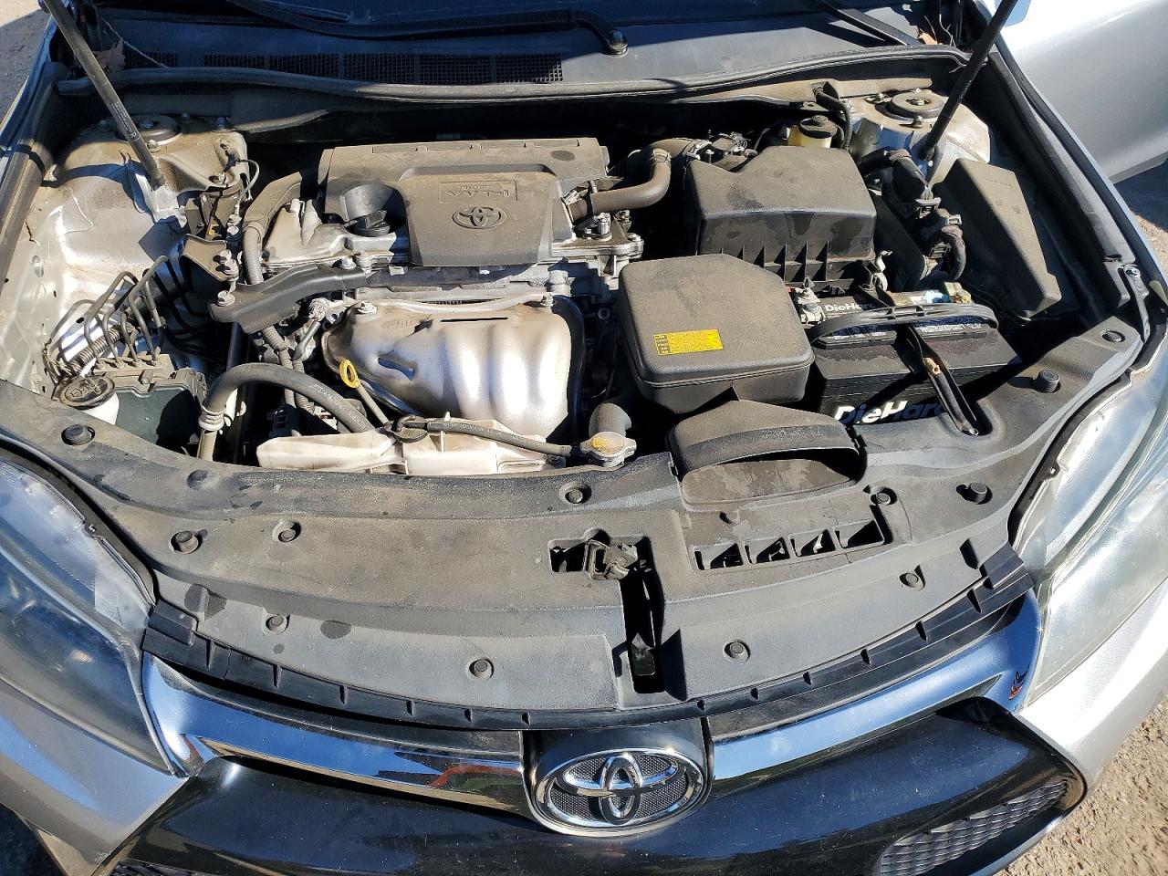 2015 TOYOTA CAMRY XLE photo 21