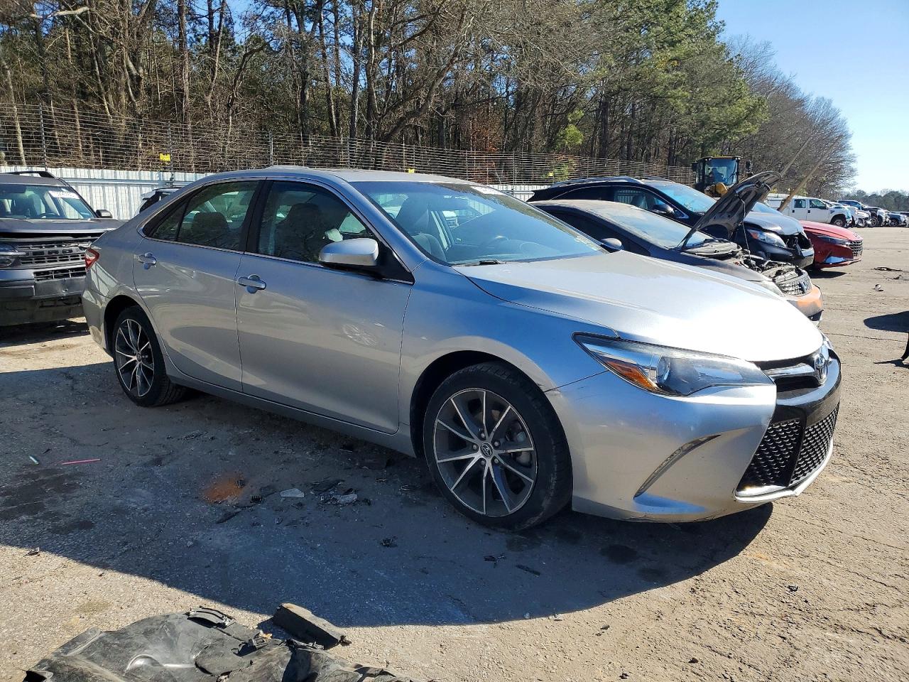 2015 TOYOTA CAMRY XLE photo 7