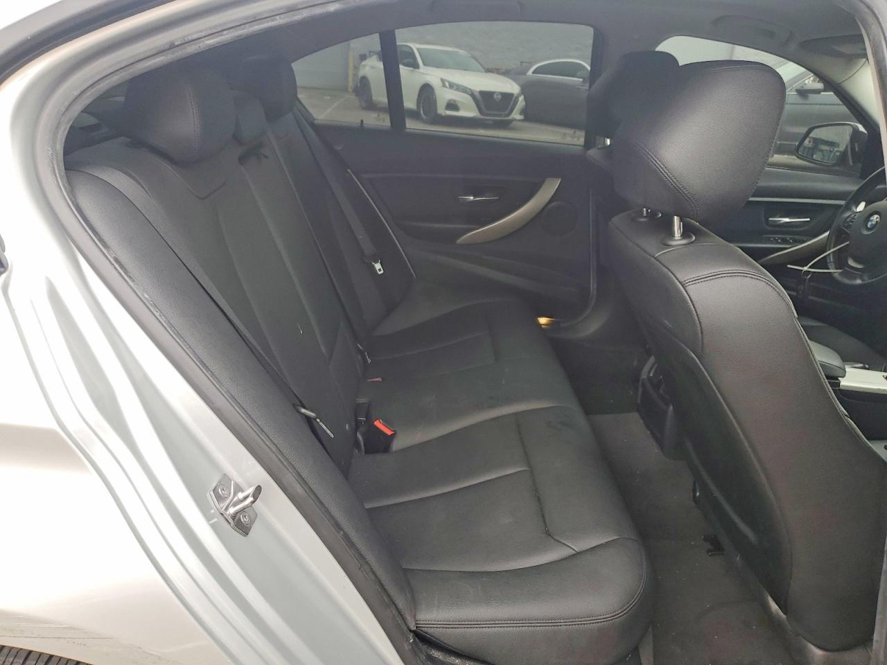 2015 BMW 320 I photo 28