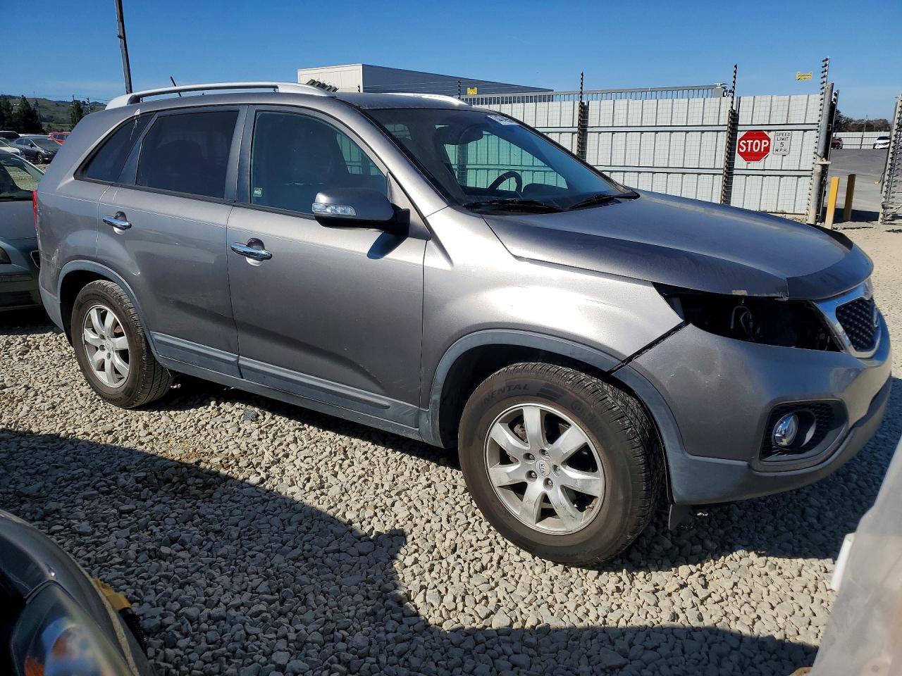 2012 KIA SORENTO BASE photo 4