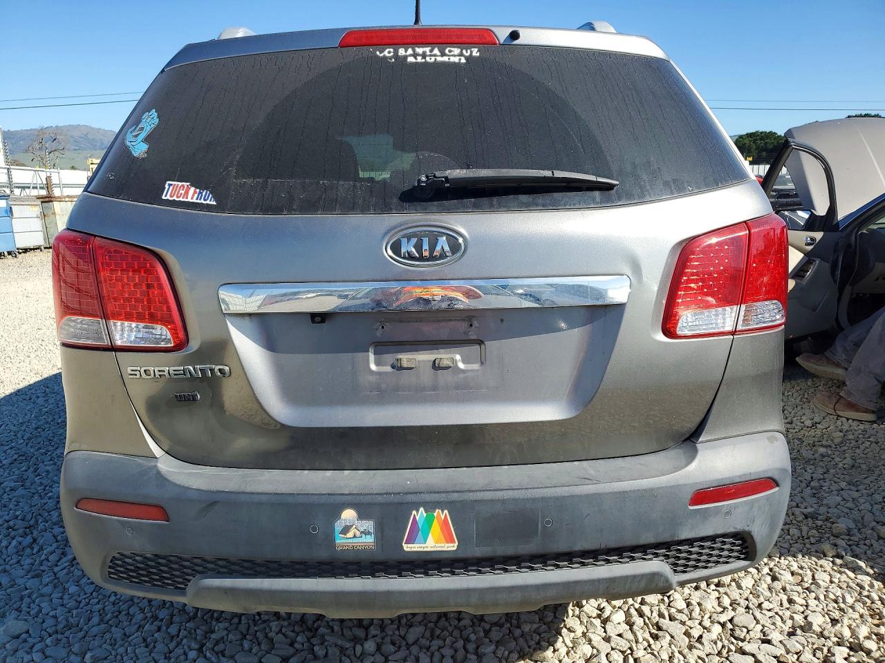 2012 KIA SORENTO BASE photo 6