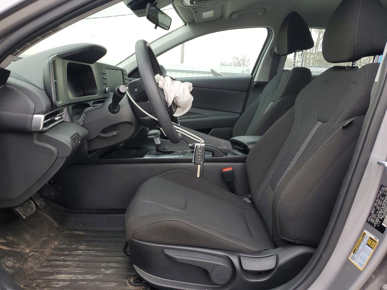 2025 HYUNDAI ELANTRA SE photo 7